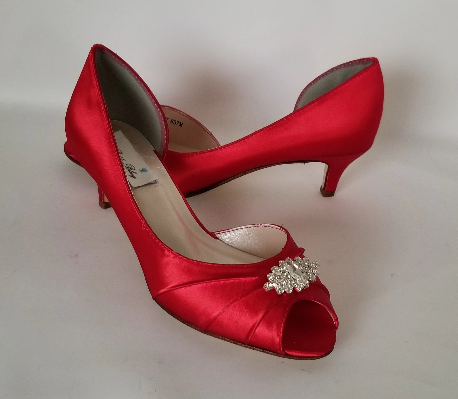 fitted lace wedding dress Red Wedding Shoes with Dazzling Crystals 8 Medium Width / Yes + / Ivory fitted lace wedding dress Red Wedding Shoes with Dazzling Crystals 8 Medium Width / Yes + / Ivory